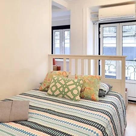 Need Is Lisbon- Downtown Apartment