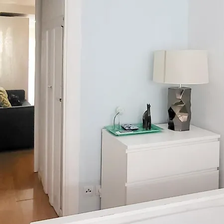 Need Is Lisbon- Downtown * Lisboa